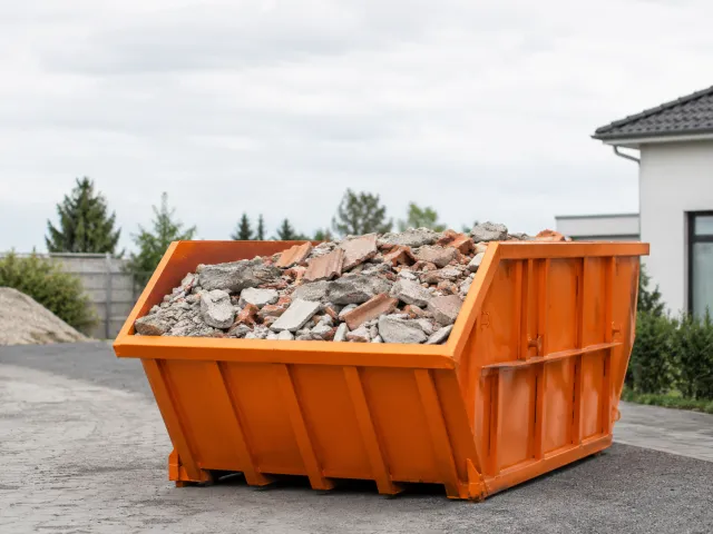 Container für Bauschutt und Baumischabfall in Harsum entsorgen